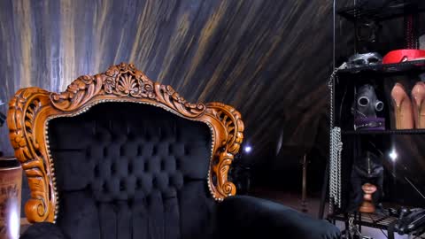 Snapshot of taylorfemdom chatting on January 12, 11:47 pm Mistress Taylor online show from January 12, 11:47 pm