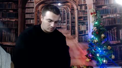 Snapshot of taylorhot33 chatting on December 5, 10:44 am TAYLOR the MASTER online show from December 5, 10:44 am