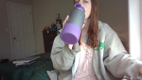 Snapshot of taylorslay chatting on December 13, 7:53 pm taylorslay online show from December 13, 7:53 pm