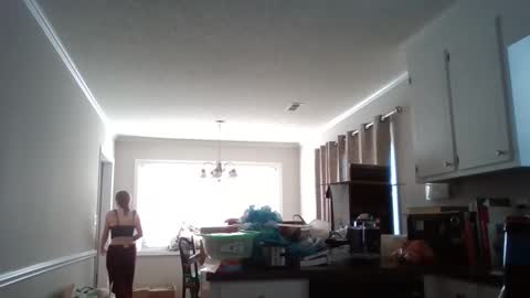 Snapshot of taylorslay chatting on December 15, 5:28 pm taylorslay online show from December 15, 5:28 pm