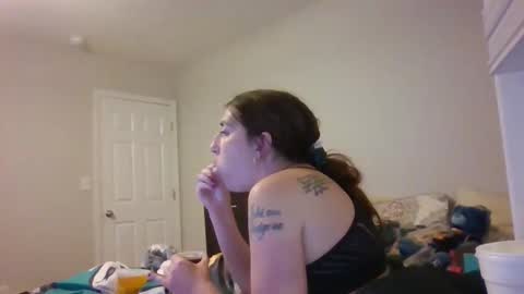 taylorslay online show from April 5, 11:57 pm