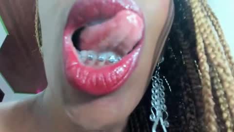 taylorslims online show from February 2, 3:49 pm