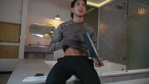 Snapshot of taylorsmiths_ chatting on December 2, 3:01 am taylorsmiths_ online show from December 2, 3:01 am