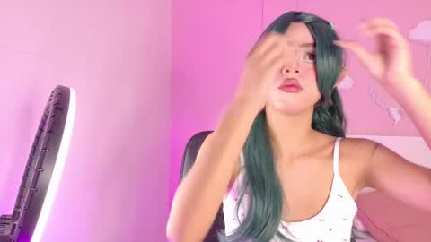 TAYLOR  online show from November 8, 11:32 am