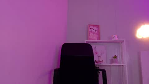 TAYLOR  online show from November 21, 11:31 am