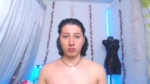 Taylorsweet1111 online show from July 2, 5:02 am