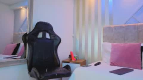 tayra online show from February 13, 7:54 pm