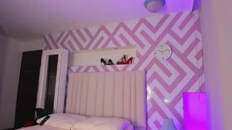 Snapshot of tayrasiny chatting on May 6, 3:02 am Tayra horny for you online show from May 6, 3:02 am