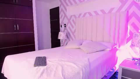 Snapshot of tayrasiny chatting on July 10, 4:50 am Tayra horny for you online show from July 10, 4:50 am