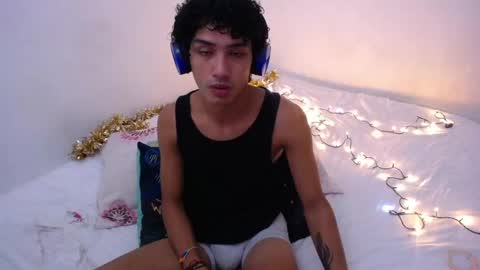 Tayron online show from December 28, 4:52 pm