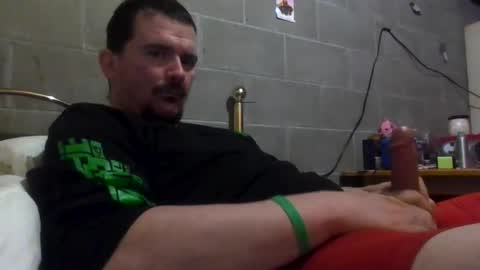 tbaxter95187 online show from April 30, 6:31 am