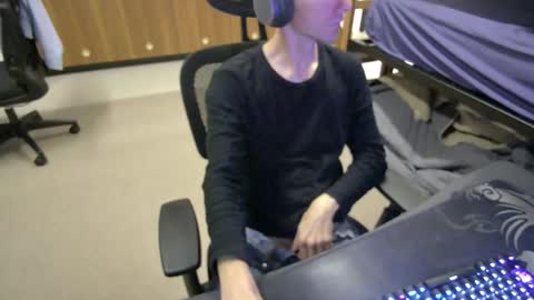 Snapshot of tbone_93 chatting on October 17, 1:53 am Tbone online show from October 17, 1:53 am