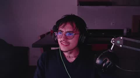 Teo independent model online show from January 11, 4:50 am