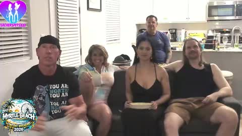 Snapshot of teacherspetsxxx chatting on February 28, 12:55 am THE TEACHERS PETS online show from February 28, 12:55 am