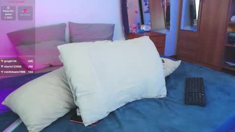 Snapshot of teacup_prince chatting on January 12, 6:07 am Mark online show from January 12, 6:07 am