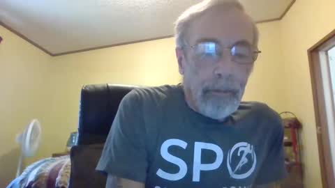 Snapshot of teak4u chatting on April 6, 3:24 pm Teak online show from April 6, 3:24 pm