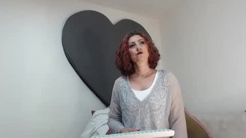 Snapshot of teasexpert4444 chatting on June 9, 5:19 am ALICIA--- online show from June 9, 5:19 am