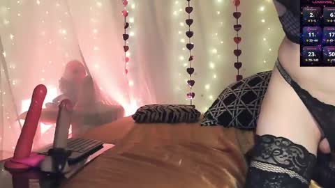 Snapshot of teasybitchycd chatting on September 26, 7:23 am TeasyBitchyCross online show from September 26, 7:23 am