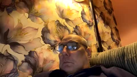 Mark online show from September 16, 6:42 pm