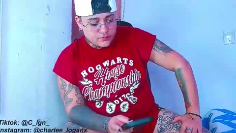 Charlee He online show from January 18, 1:30 am