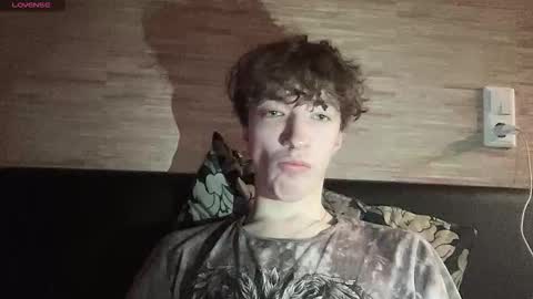 Snapshot of technoracer chatting on March 2, 10:16 pm Alice online show from March 2, 10:16 pm