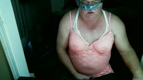 Snapshot of teddy1972 chatting on March 18, 7:06 pm teddy1972 online show from March 18, 7:06 pm