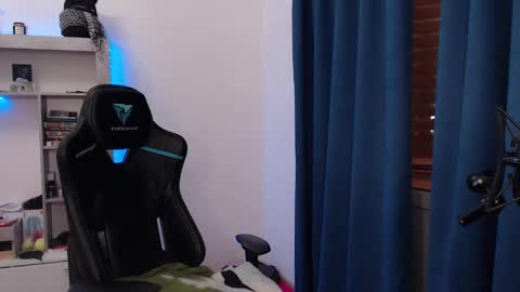 Teddy online show from December 29, 6:27 pm