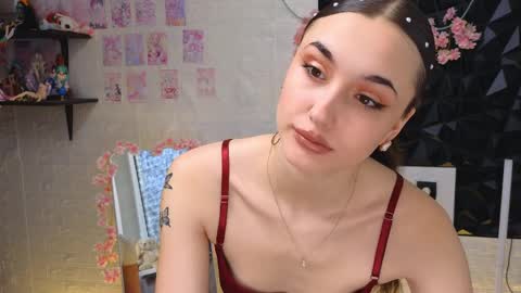 Snapshot of teeaapsex chatting on April 3, 1:58 am Alice and Cassie online show from April 3, 1:58 am