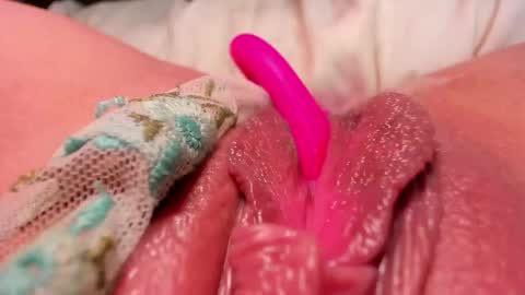 Snapshot of teeencutee chatting on February 20, 6:19 am Monika --------------2 stream 700 GMT day online show from February 20, 6:19 am