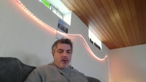 Peter online show from February 8, 10:29 am