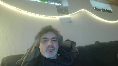 Snapshot of teeforyou chatting on February 18, 7:59 am Peter online show from February 18, 7:59 am