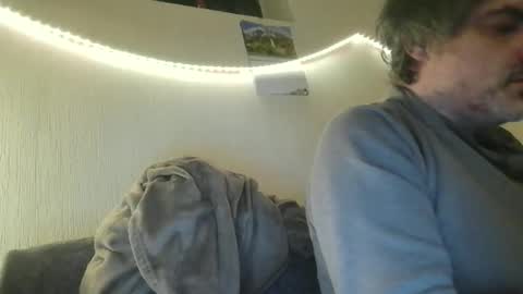 Snapshot of teeforyou chatting on March 11, 4:18 am Peter online show from March 11, 4:18 am