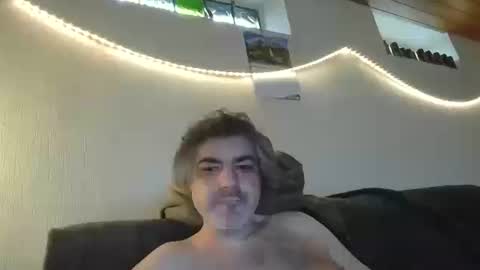 Snapshot of teeforyou chatting on March 13, 8:43 am Peter online show from March 13, 8:43 am