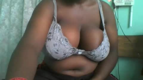 teezzy33 online show from February 17, 5:48 am