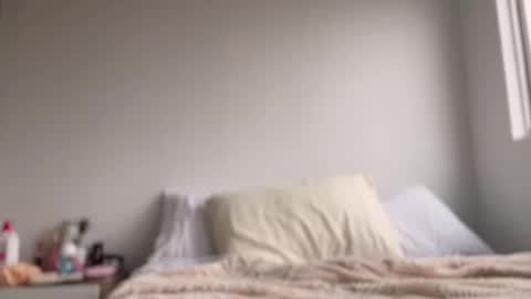 Amy No penetration Virgiin giirl online show from November 7, 12:05 pm