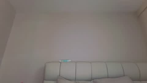 Amy No penetration Virgiin giirl online show from July 9, 9:08 pm