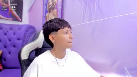 Snapshot of tefi_meow chatting on September 23, 12:30 pm Stefani  online show from September 23, 12:30 pm