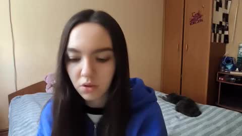 Kimi online show from December 19, 7:37 am