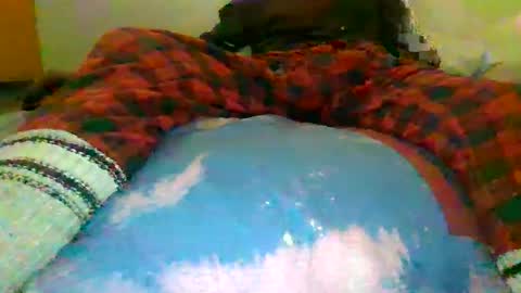 tellias online show from December 15, 8:58 pm