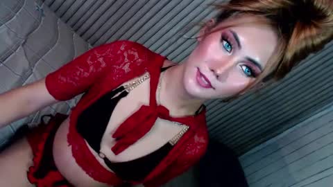 Snapshot of temptationoflust chatting on December 4, 6:11 am Im Dianna DONT FORGET TO FOLLOW ME   online show from December 4, 6:11 am