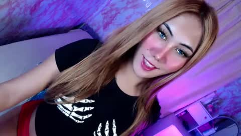 Snapshot of temptationoflust chatting on January 1, 5:01 am Im Dianna DONT FORGET TO FOLLOW ME   online show from January 1, 5:01 am
