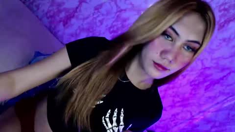 Snapshot of temptationoflust chatting on January 8, 4:02 am Im Dianna DONT FORGET TO FOLLOW ME   online show from January 8, 4:02 am