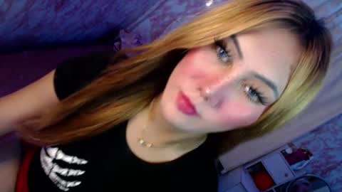 Snapshot of temptationoflust chatting on February 10, 7:26 am Im Dianna DONT FORGET TO FOLLOW ME   online show from February 10, 7:26 am