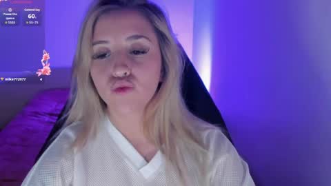Snapshot of temptationsweet__ chatting on May 10, 11:26 am Sara online show from May 10, 11:26 am