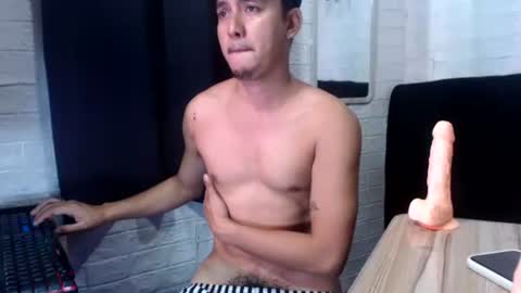 Snapshot of tempting_jon chatting on September 17, 7:10 am tempting_jon online show from September 17, 7:10 am