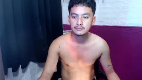 Snapshot of tempting_jon chatting on October 29, 8:38 am tempting_jon online show from October 29, 8:38 am