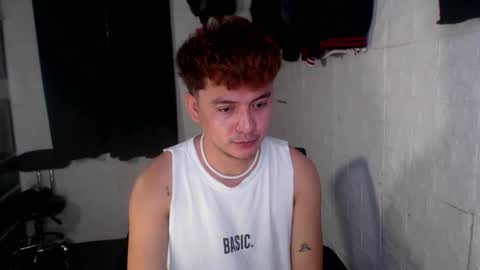 Snapshot of tempting_jon chatting on May 9, 5:34 am tempting_jon online show from May 9, 5:34 am