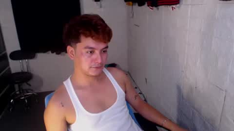Snapshot of tempting_jon chatting on May 14, 7:59 am tempting_jon online show from May 14, 7:59 am