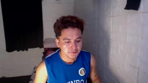 Snapshot of tempting_jon chatting on June 1, 11:01 am tempting_jon online show from June 1, 11:01 am