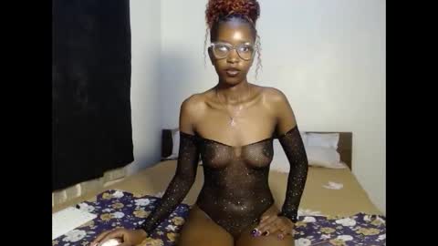 Snapshot of tempting_vibe chatting on January 13, 7:08 pm tempting_vibe online show from January 13, 7:08 pm